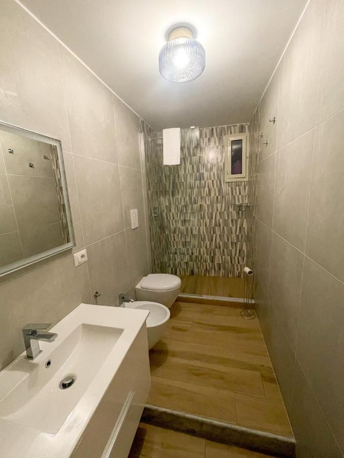 Buen Retiro 52 Apartment Napoli Ngoại thất bức ảnh
